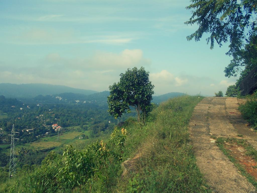 Sapphire Holiday Resort Ratnapura Luaran gambar